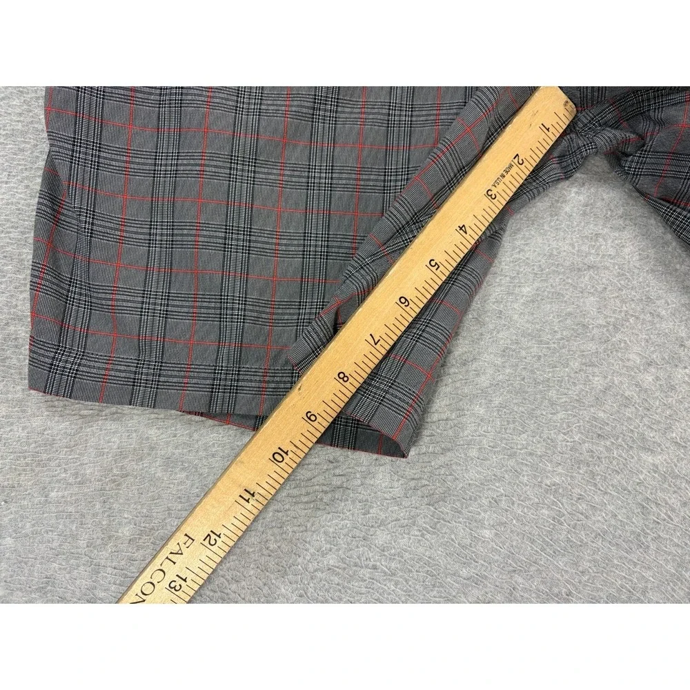 Lululemon‎ Plaid Casual Chino Shorts (Men's 36) Gray - 8